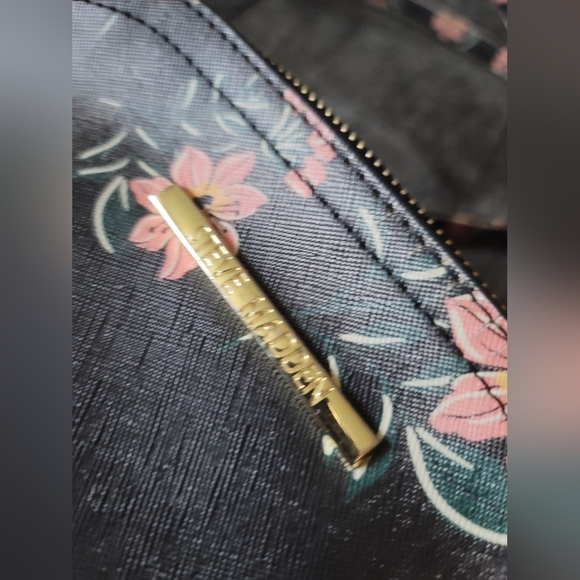 Steve Madden Floral Crossbody - Picture 2 of 10